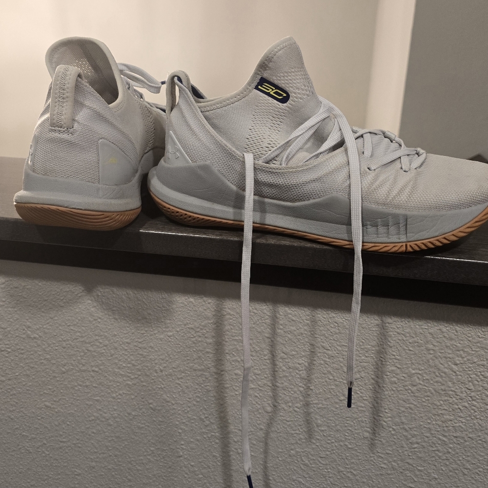 Under Armour Curry 5 Elemental Grey Basketball shoes